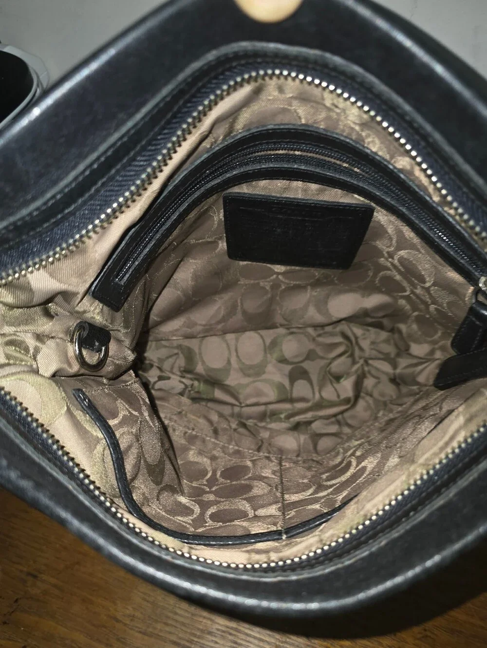 Like New!Vintage Coach bucket soft black leather Shoulder bag